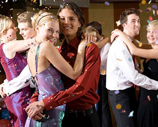 Seattle Prom and High School Dances are a specialty. A prom night is more than just another school dance, more than a homecoming dance, it’s a once in a lifetime event.